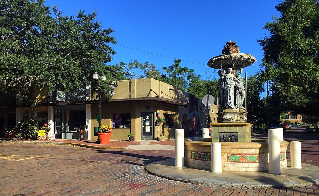 Thorton Park in Downtown Orlando - popular central Florida neighborhoods for millennials