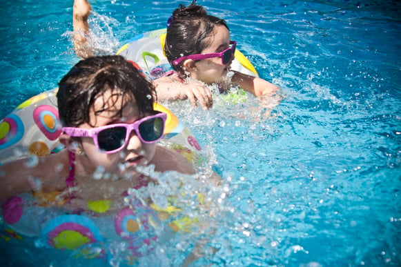 family-friendly-activities-in-central-florida-neighborhood-bellalago-kids-swimming-pool